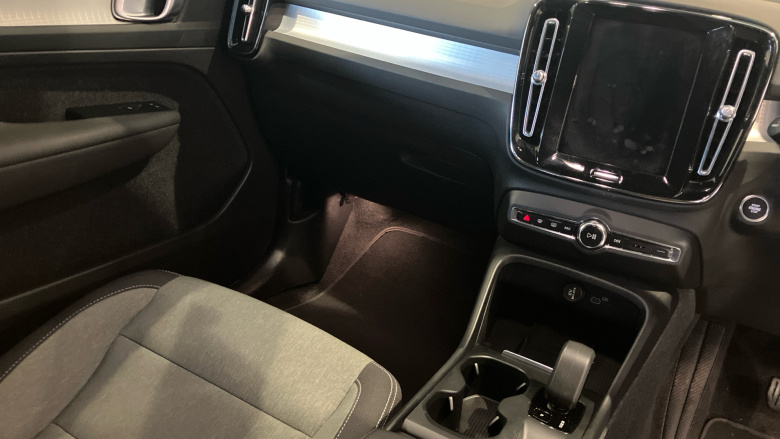 Volvo XC40 2.0 B3P Core 5dr Auto Petrol Estate